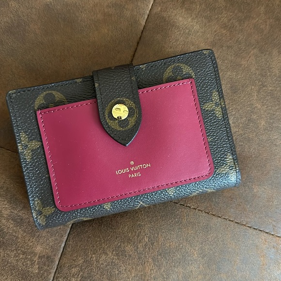 ✨Authentic✨LV JULIETTE WALLET - Picture 3 of 14